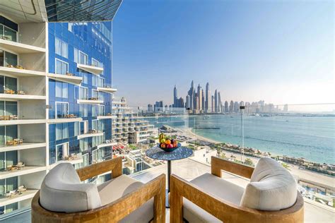Luxury Hotel .